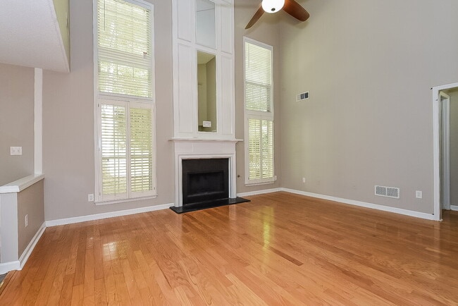 Photo - 4259 Pentworth Ln NW