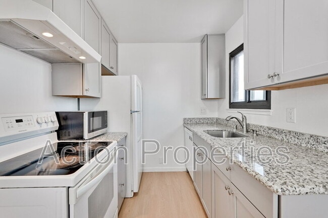 Photo - 709 6th Ave
