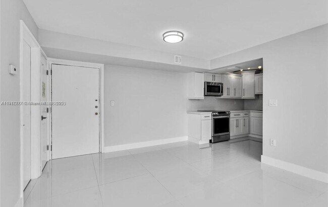 Photo - 1740 NW N River Dr Unidad 422