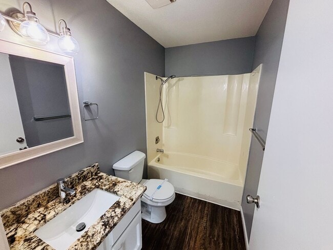 Photo - Par Lane Unidad 6732 W Par Ln #3