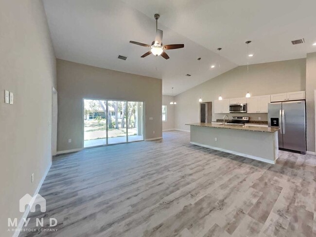 Photo - 2423 Mindlin Ln