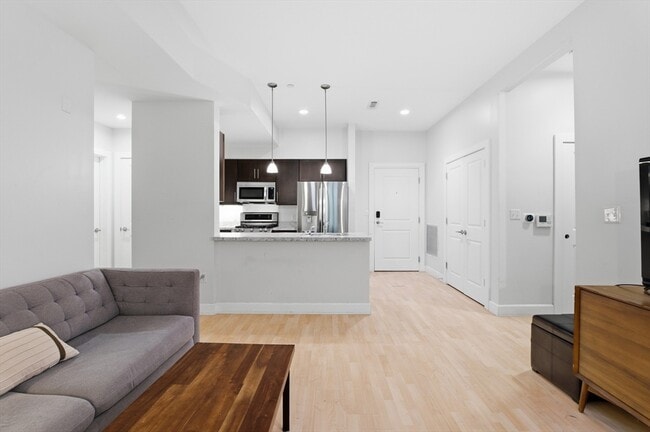 Photo - 1501 Commonwealth Ave Unit 106
