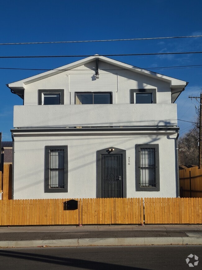 Building Photo - 216 E Las Vegas St Rental