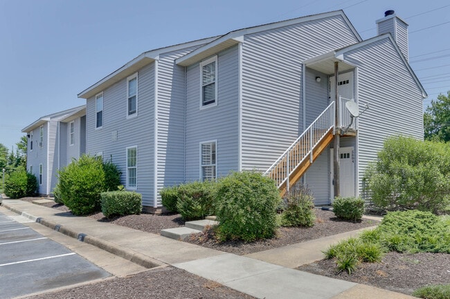 Building Photo - 5684 Landfall Dr Unit 5684 Rental