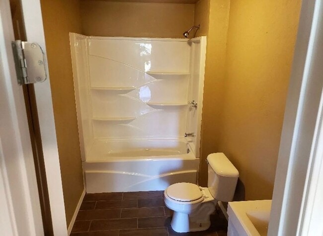 Photo - 2 Bed / 1 Bath Home for Rent – $1,000/mo + $1,000 Deposit