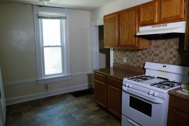 Photo - 1447 Hunter Ave