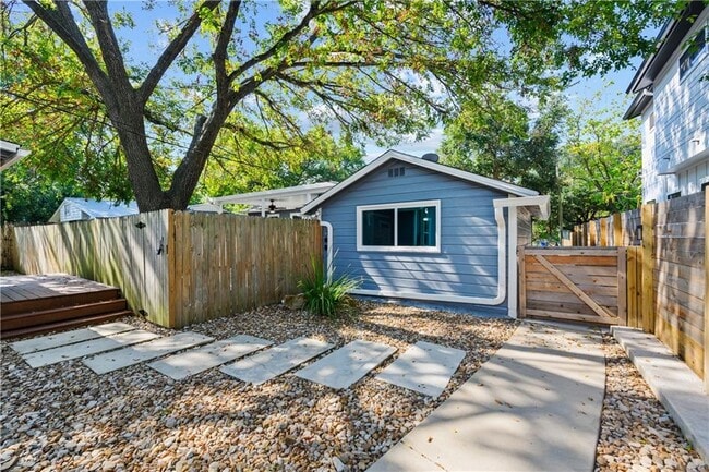 Photo - 1700 Cullen Ave