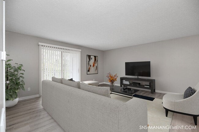 Photo - Savannah Heights