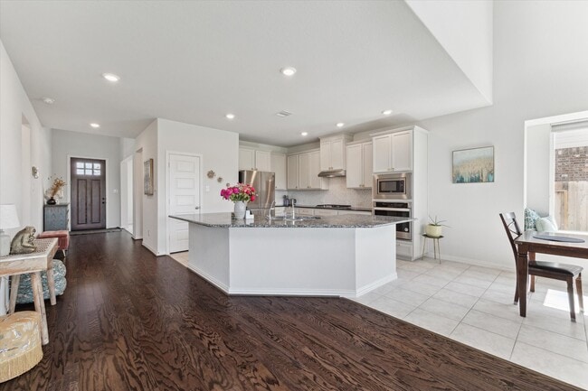 Photo - 3520 Jasperstone Ln