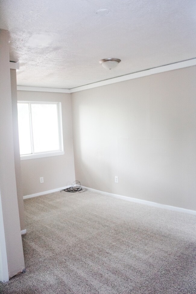 Photo - 215 W Stadium Ave