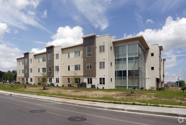 Walnut Commons - Walnut Commons Apartments