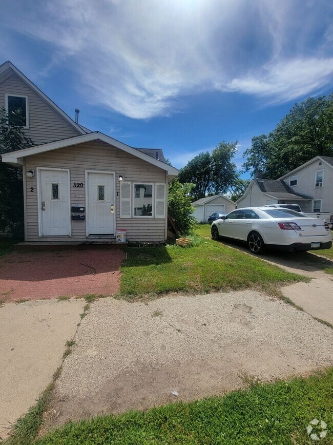 Building Photo - 1120 Pine St Unit 1120 Pine St  #1 Rental