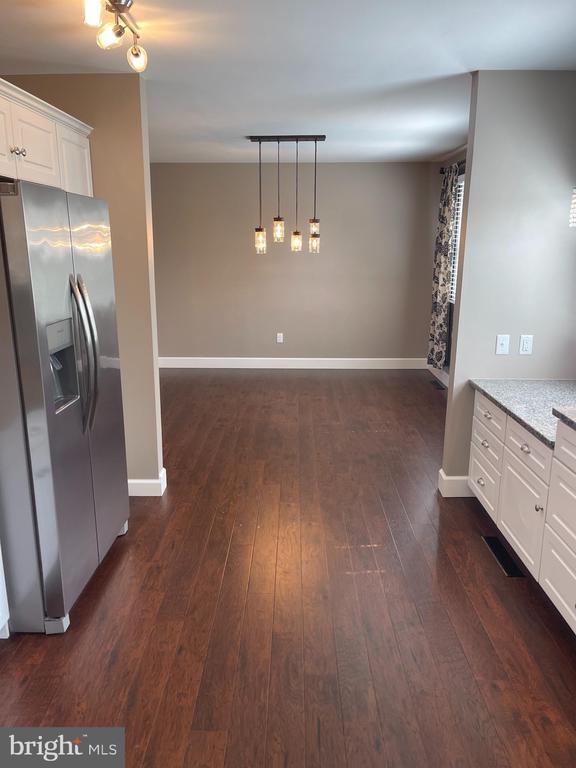 Photo - 990 E Governor Rd