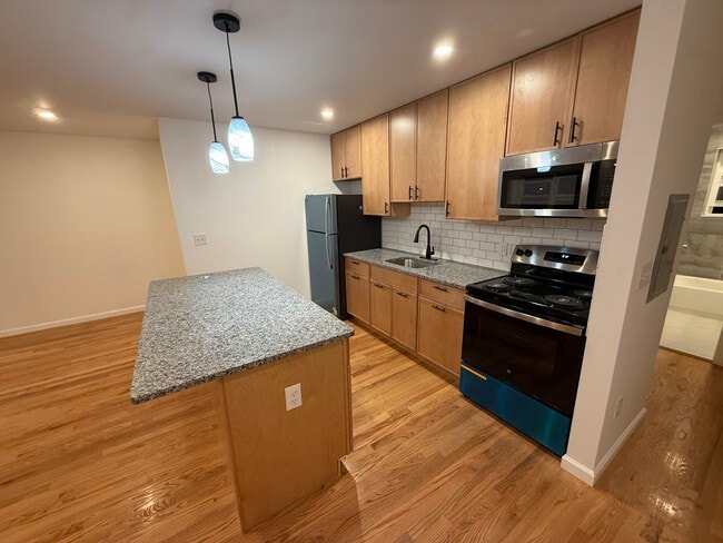 Photo - 350 S Wood Ave