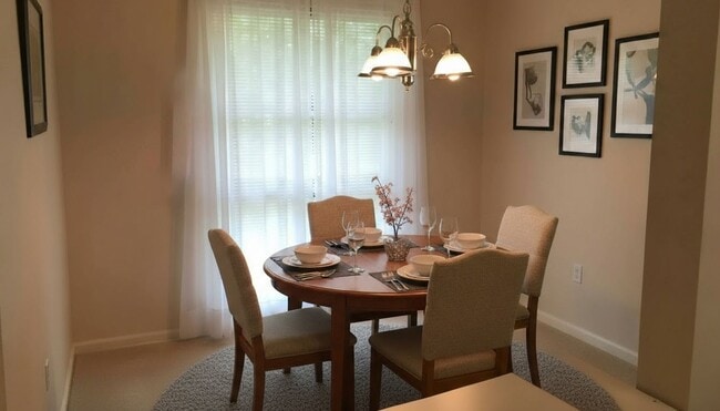 Photo - Lee Square Apartments