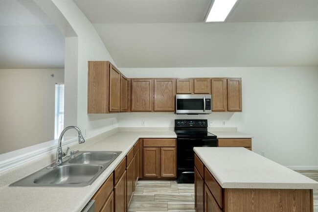 Photo - 1204 Kenneys Way