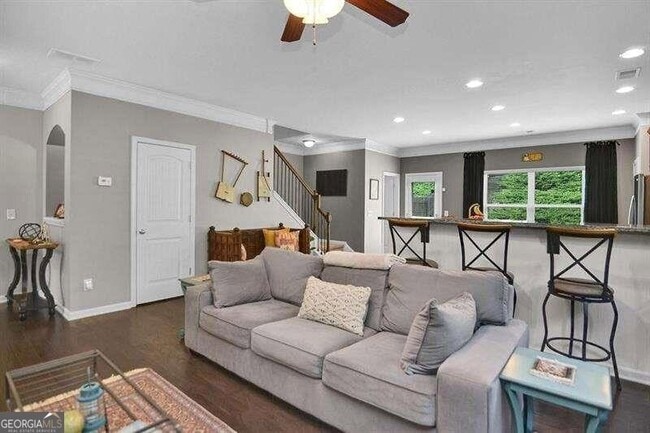 Photo - 307 Lakeside Ln