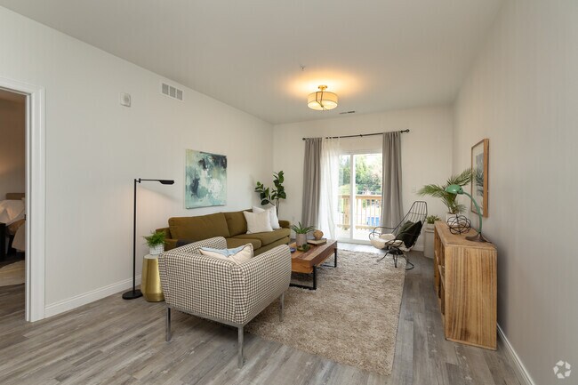 Living Room - 1001 Russell Blvd