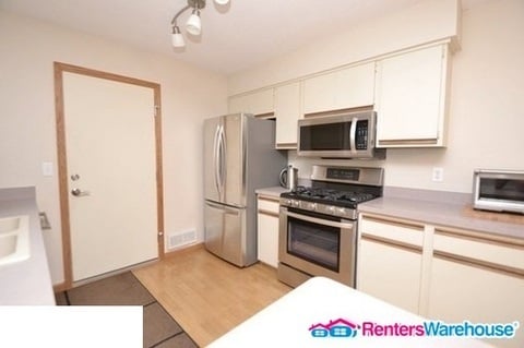 Photo - 9991 103rd Pl N