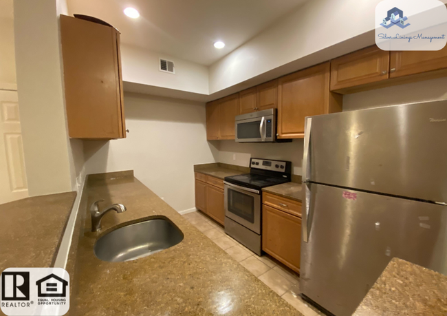 Brockton Condo - Brockton Condo Unit 105