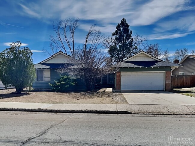 Photo - 1645 Vance Wy House
