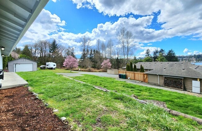 Photo - 3 Bedroom / 1 Bath Home in Lake Stevens with View