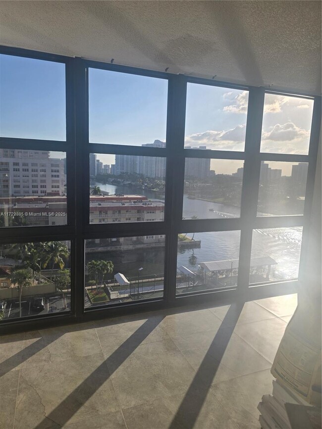 Photo - 2017 S Ocean Dr Condominio Unidad 906