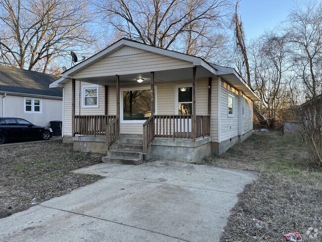 Building Photo - 612 Sun Cir Rental