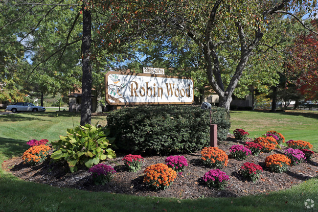 Robinwood Apartments - Robinwood Apartments