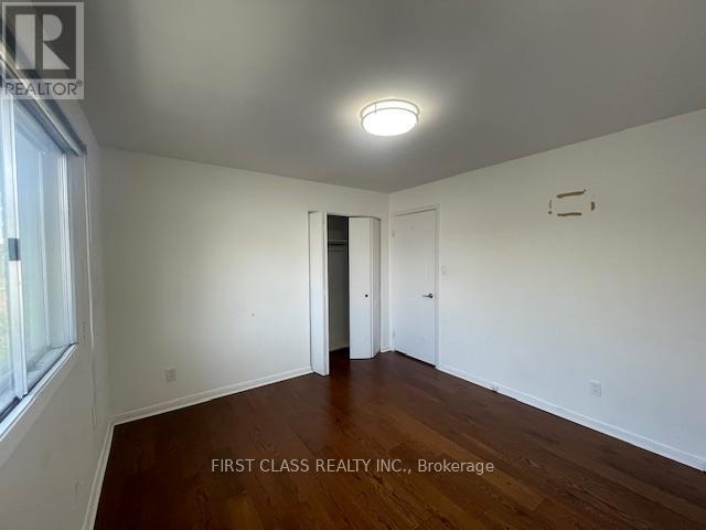 Photo - 93 Peckham Ave