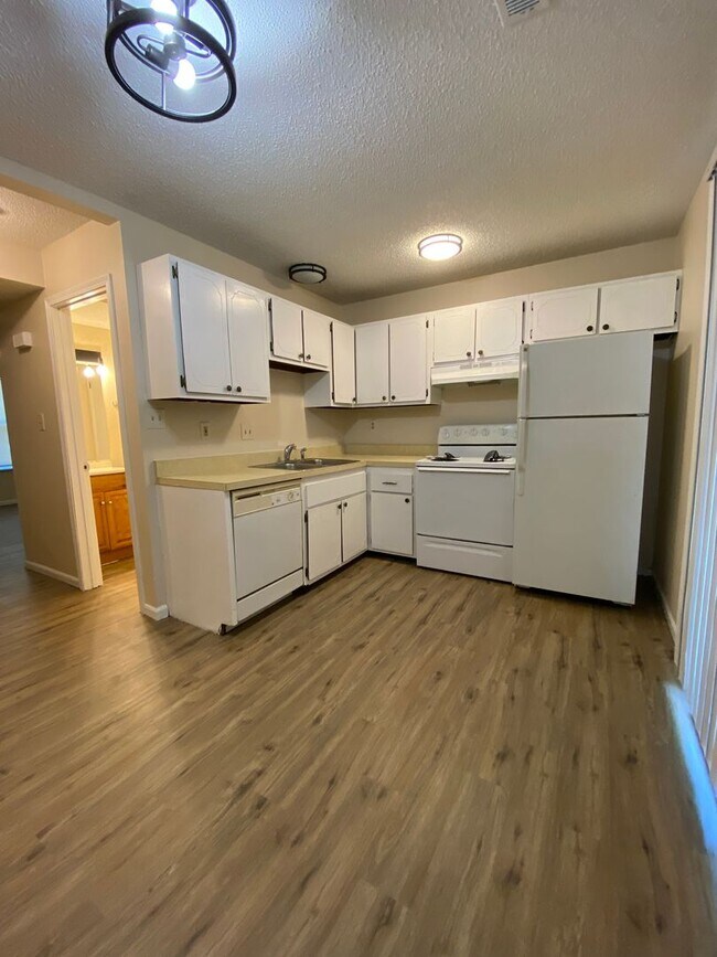 Photo - 2 Bedroom Townhouse in Arnold Unit C