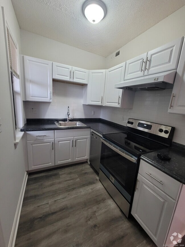 Building Photo - 21 Harrison Pl Unit APT B