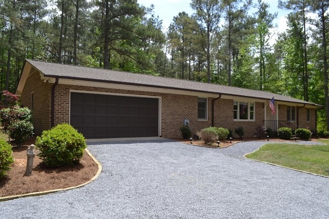Photo - 861 Hawthorne Dr