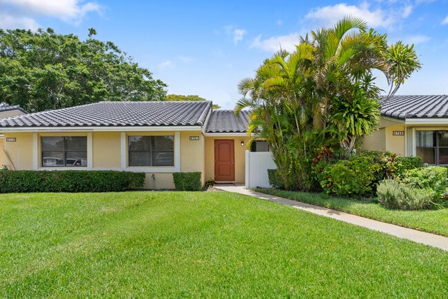 Building Photo - 6721 Bridlewood Ct