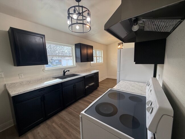 Photo - 2916 Williams Ave