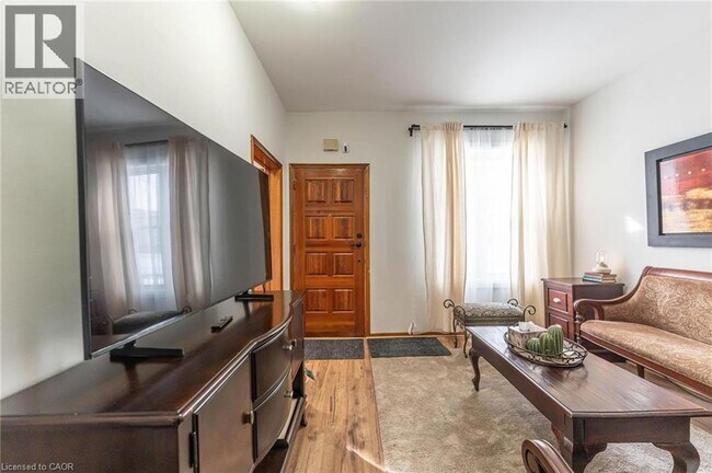 Photo - 104 Mulberry St