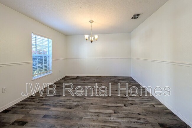 Photo - 5430 Shady Pine St S