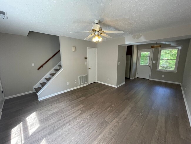 Photo - SHJ139-1131 Bridges Unit 1131 Bridges Street  B