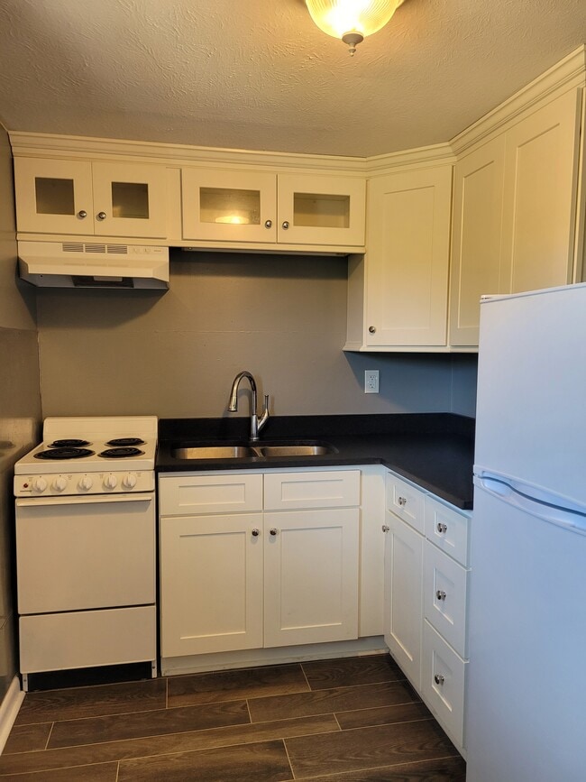 Kitchen - 5220 Jacksboro Pike Unit Garage Apt