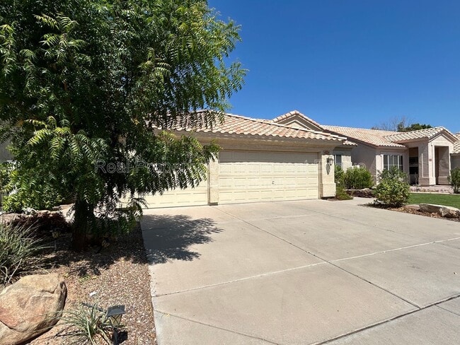 Photo - 774 E Maria Ln