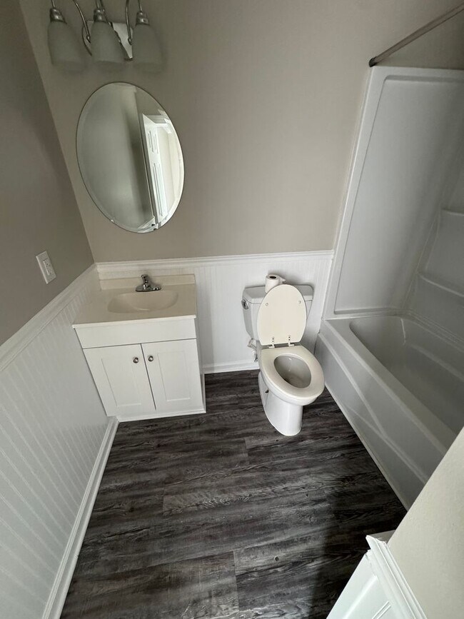 Photo - 207 New Petersburg Dr Unidad B