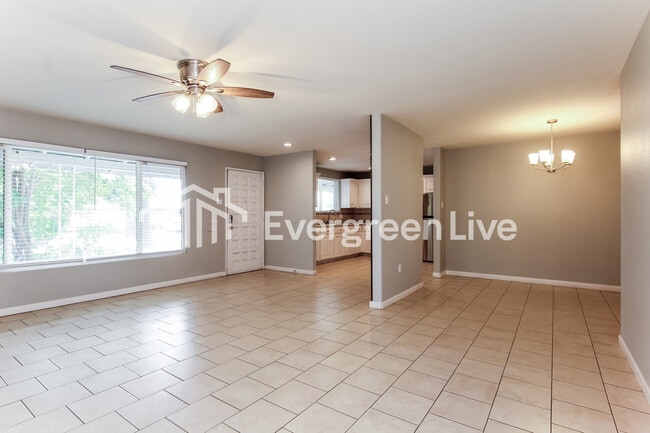 Photo - 3410 W Mariposa St