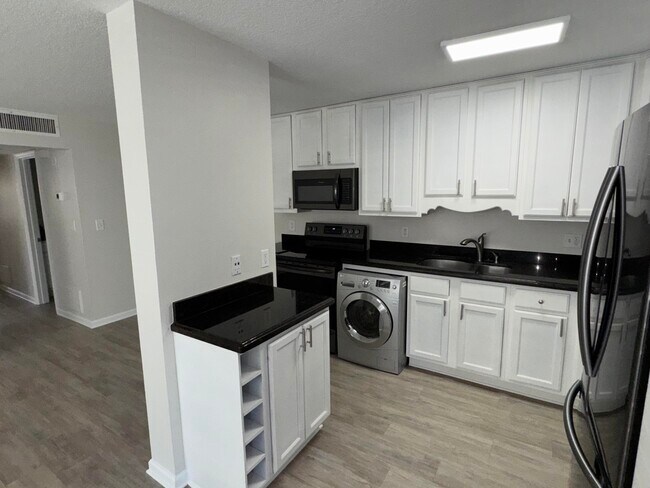 Photo - 102 N Lakeside Dr Unit 1