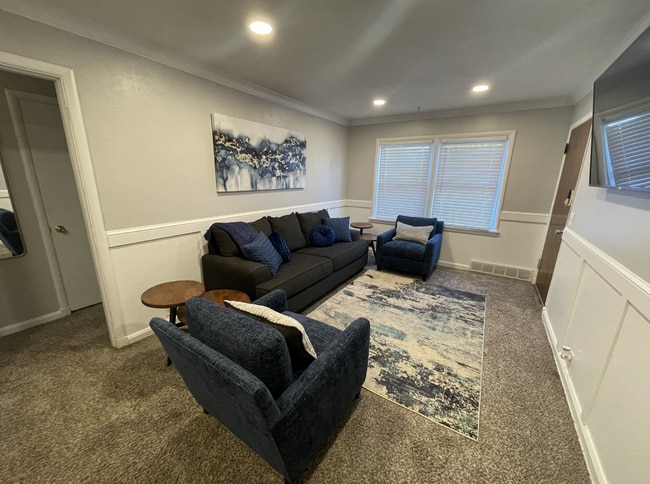 Photo - 627 N 41st St Unit 1