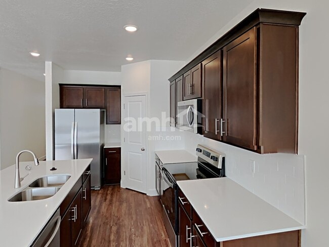 Photo - 1399 Perelle Ln