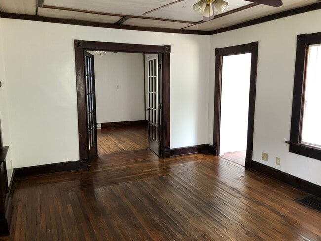 Photo - 324 W Church St