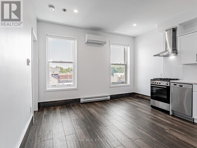 Photo - 535 Parliament St Unit 304A