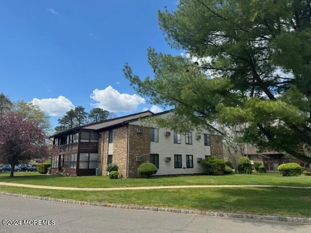 Building Photo - 118 Amberly Dr Unit J Rental