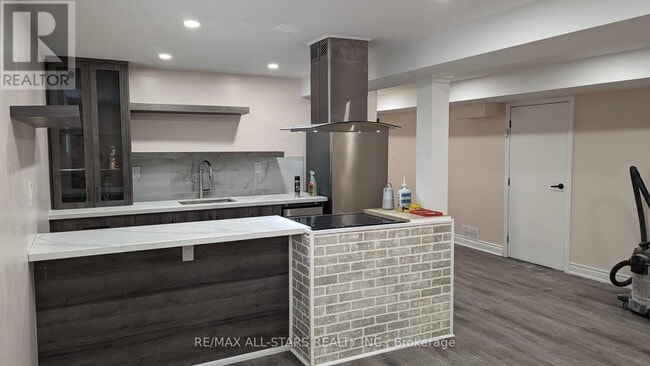 Photo - 48 Fencerow Dr