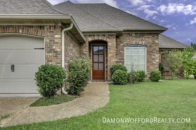 Photo - 114 Lennox Pl